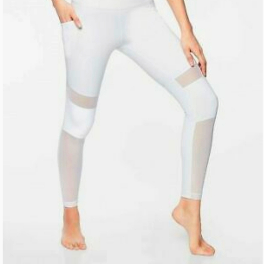 Athleta sz M Meshblock Pocket Pura Tight in White